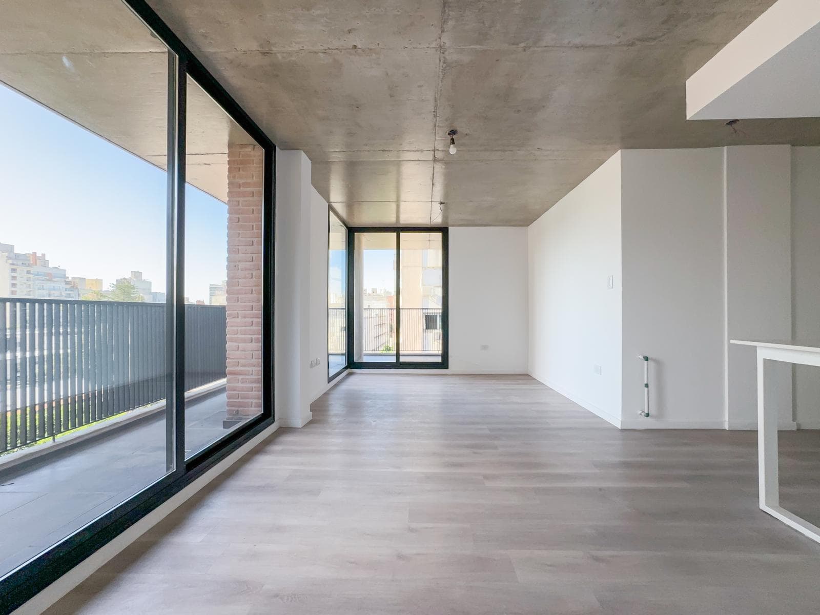 Exclusive Three-Bedroom Apartment for Sale with Barbecue Area. Martin