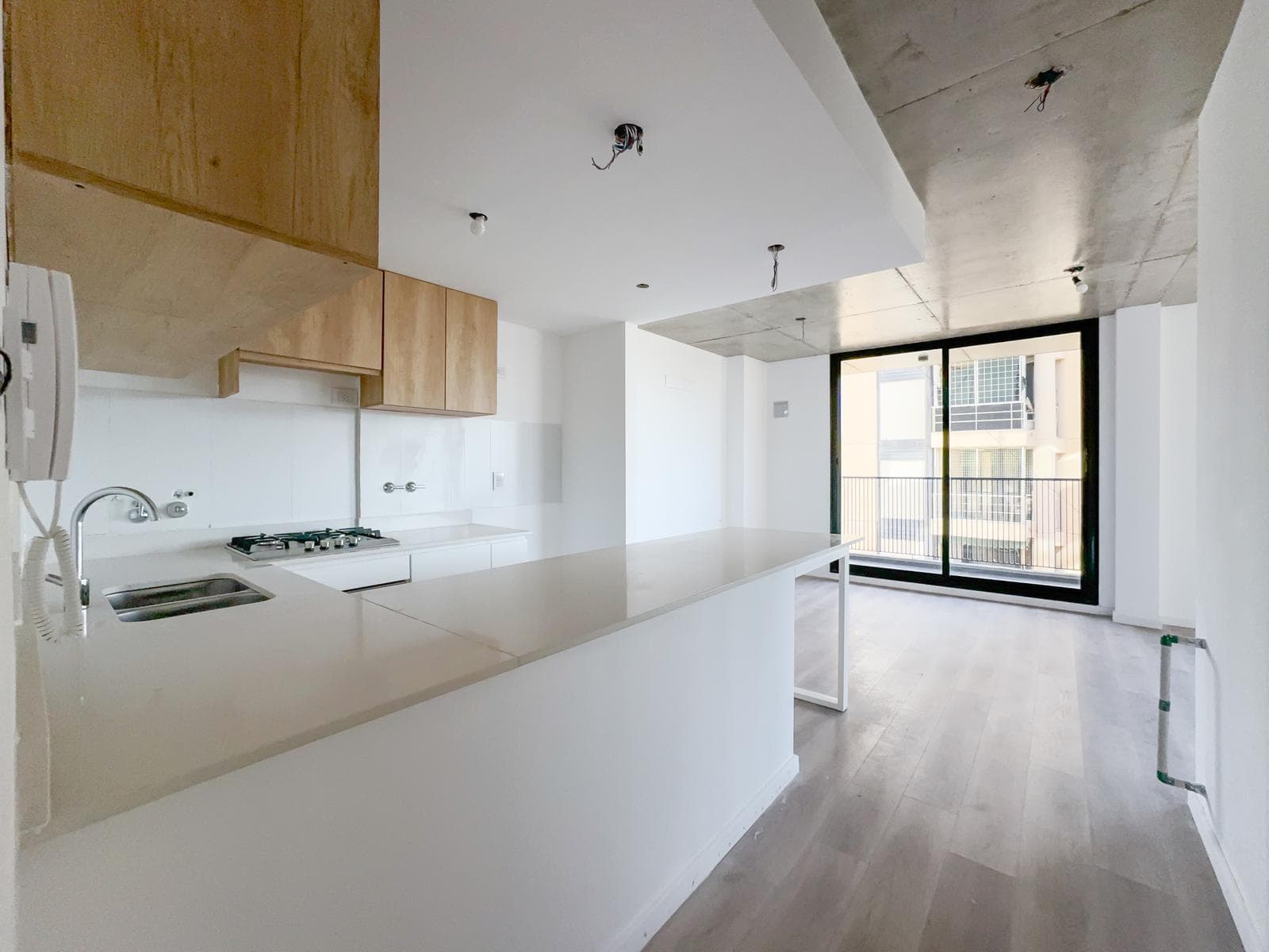Exclusive Three-Bedroom Apartment for Sale with Barbecue Area. Martin