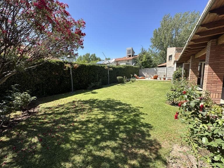 203 Tía Carmelita, Solares de Gabrielli Neighborhood