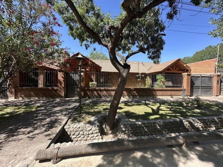 203 Tía Carmelita, Solares de Gabrielli Neighborhood