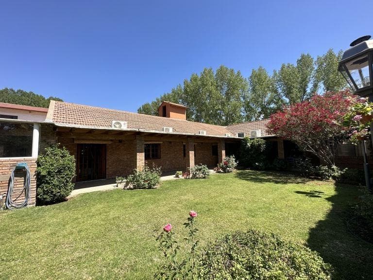 203 Tía Carmelita, Solares de Gabrielli Neighborhood