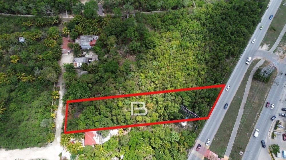 Land on Av. Huaycán—Attention: Developers