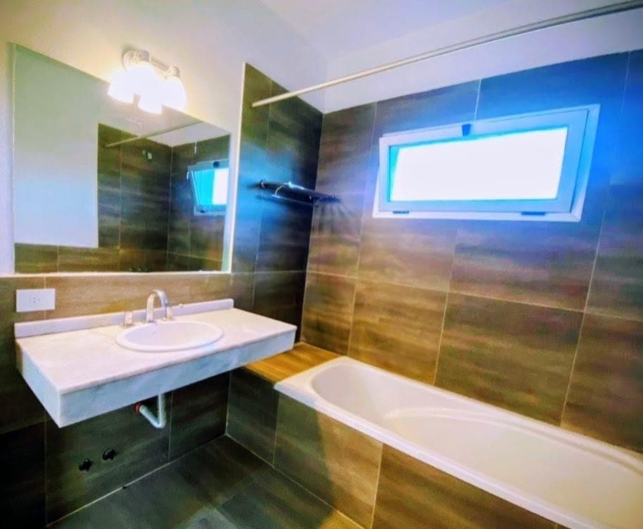 House for Sale, 7 Bedrooms - Qualifies for a Mortgage - Santa Catalina, Villanueva