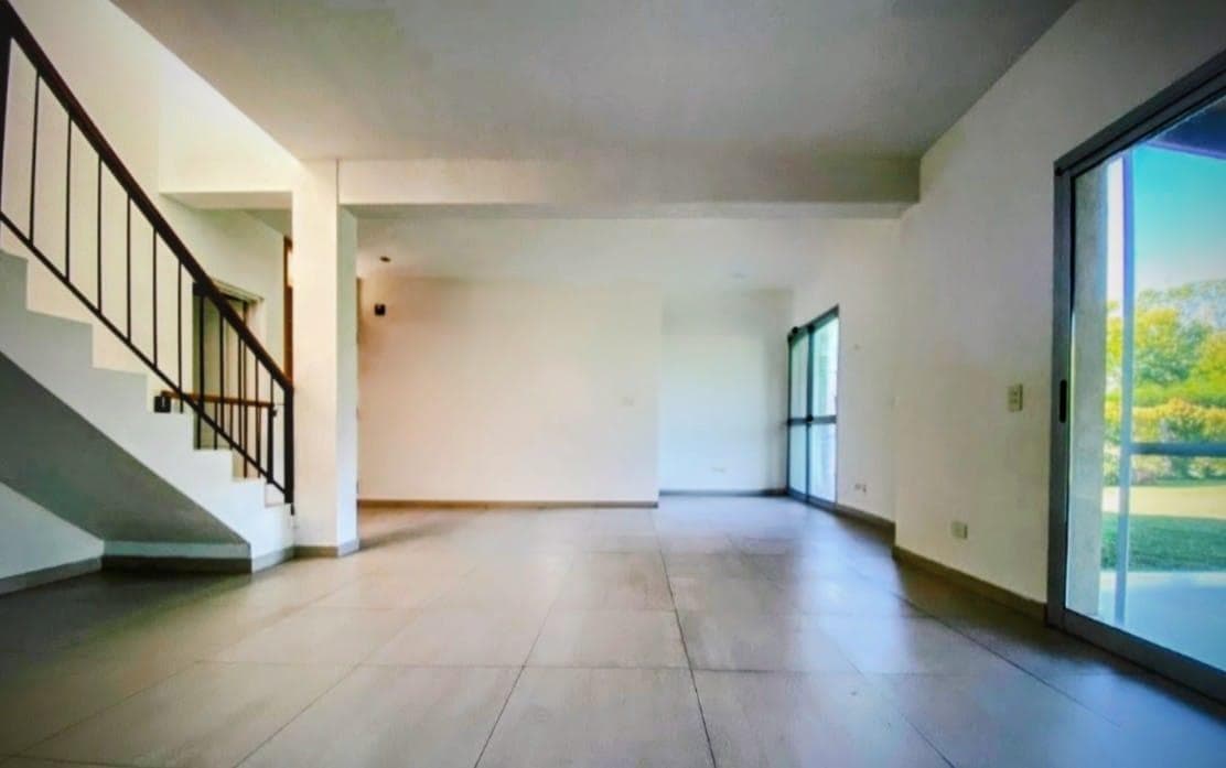 House for Sale, 7 Bedrooms - Qualifies for a Mortgage - Santa Catalina, Villanueva