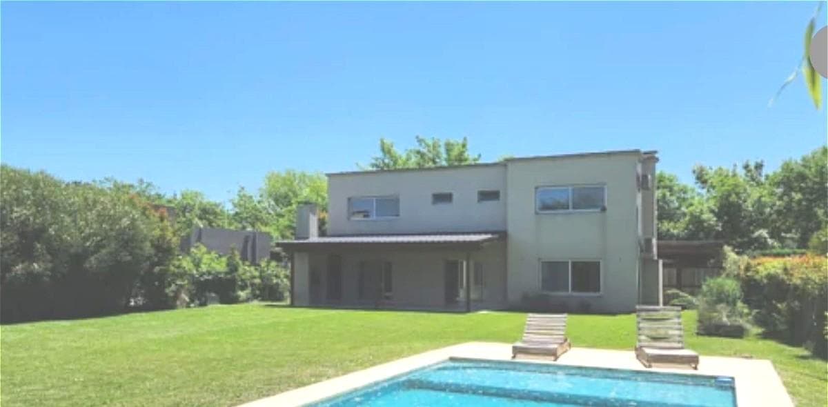 House for Sale, 7 Bedrooms - Qualifies for a Mortgage - Santa Catalina, Villanueva