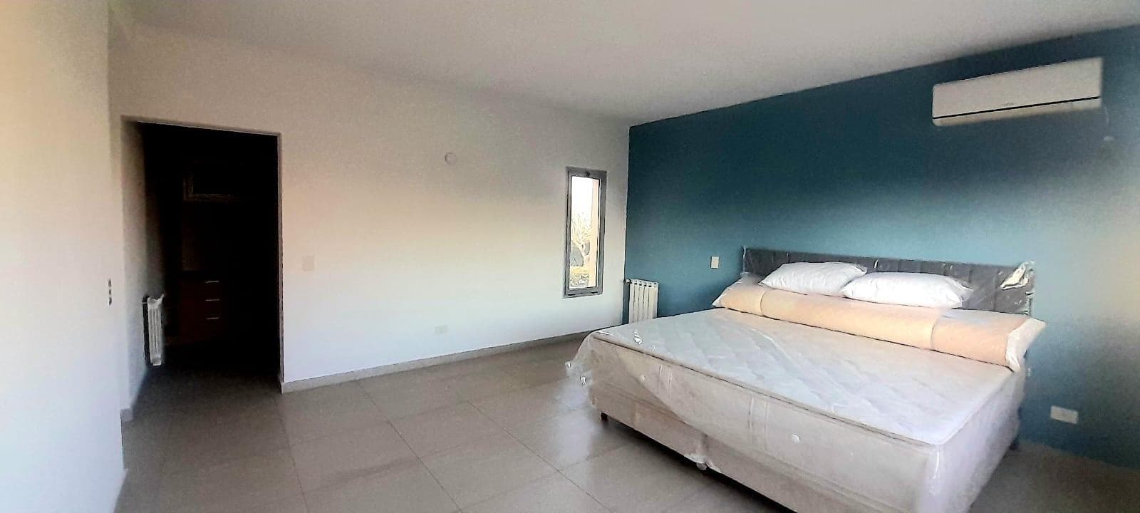 House for Sale, 7 Bedrooms - Qualifies for a Mortgage - Santa Catalina, Villanueva