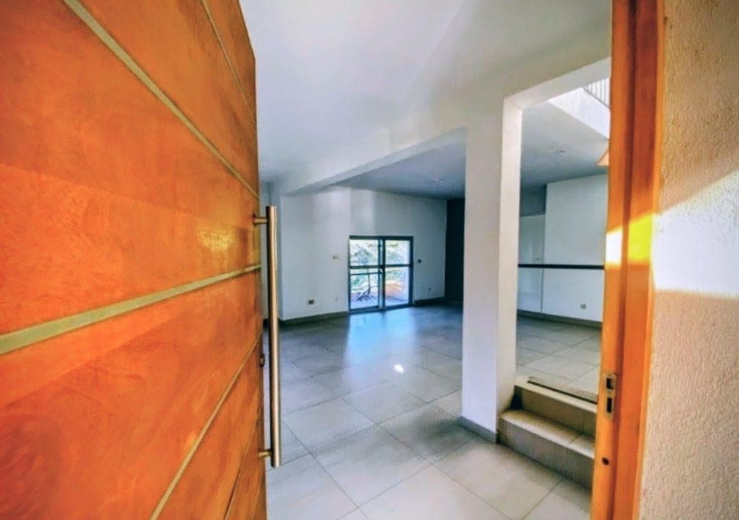 House for Sale, 7 Bedrooms - Qualifies for a Mortgage - Santa Catalina, Villanueva