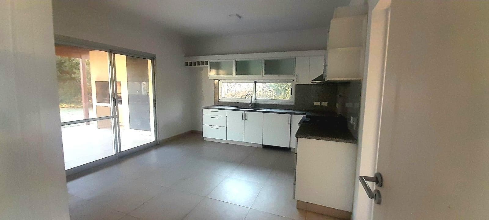 House for Sale, 7 Bedrooms - Qualifies for a Mortgage - Santa Catalina, Villanueva