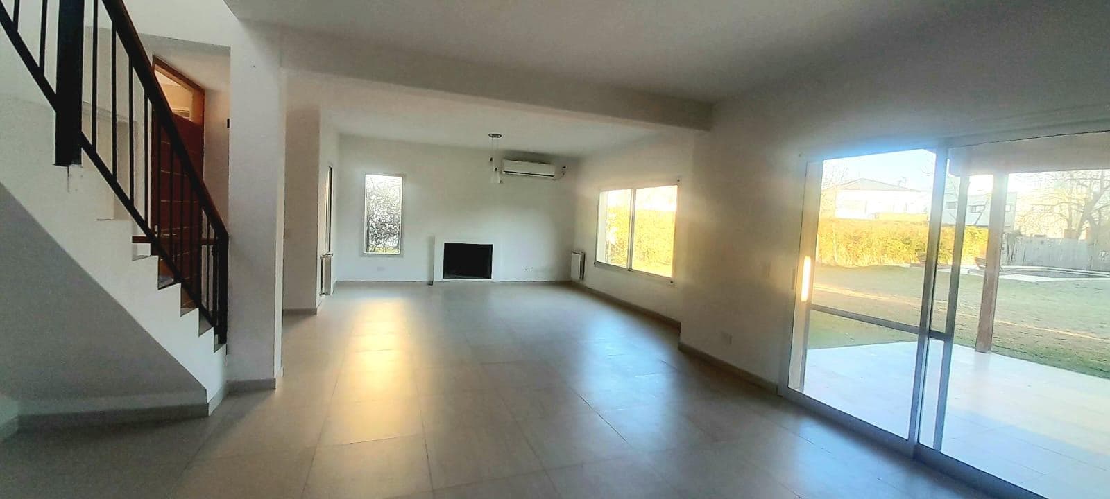 House for Sale, 7 Bedrooms - Qualifies for a Mortgage - Santa Catalina, Villanueva