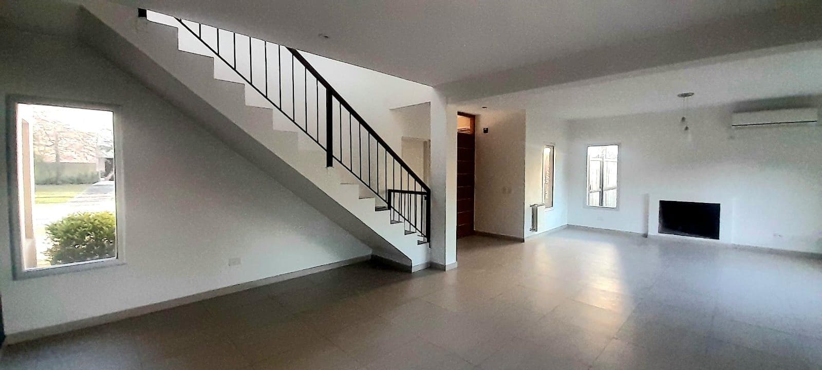 House for Sale, 7 Bedrooms - Qualifies for a Mortgage - Santa Catalina, Villanueva