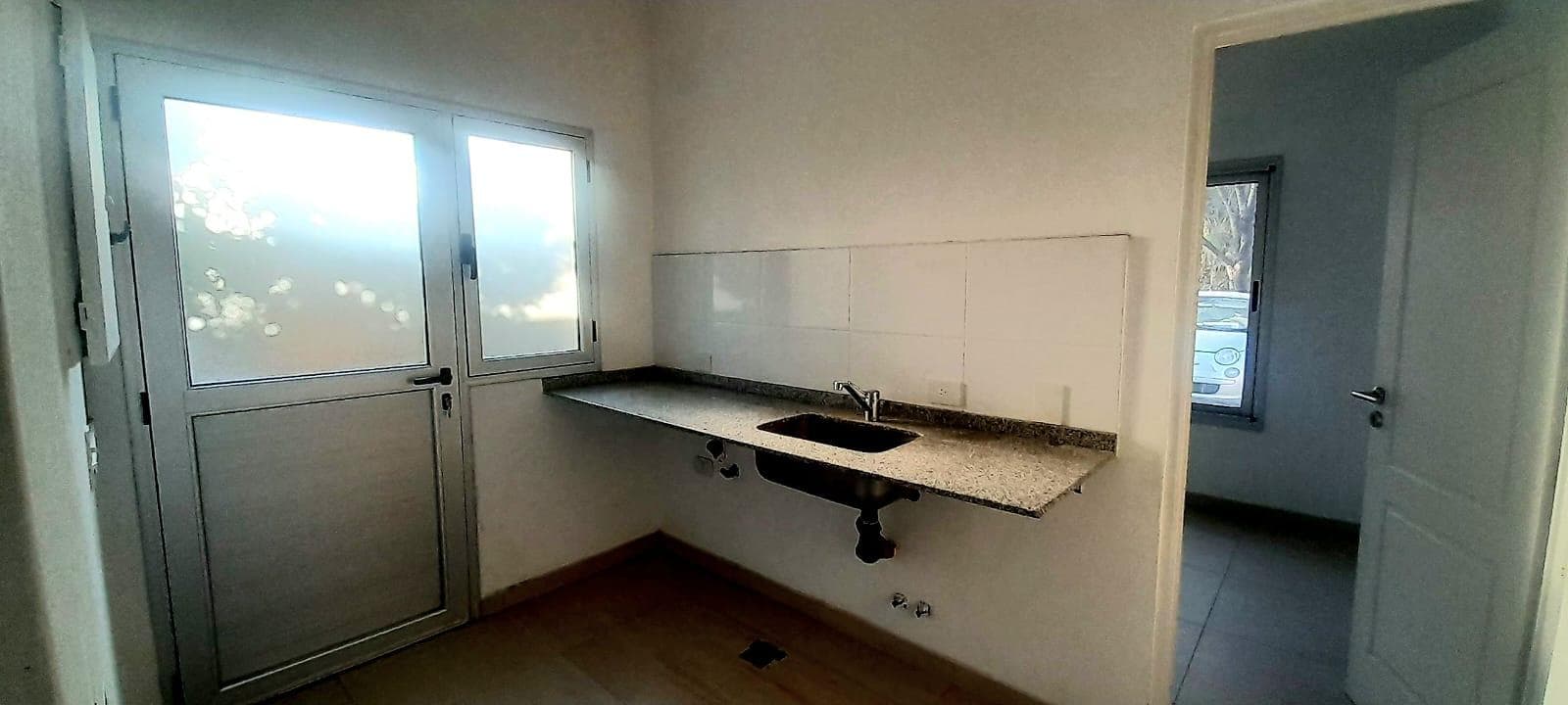House for Sale, 7 Bedrooms - Qualifies for a Mortgage - Santa Catalina, Villanueva
