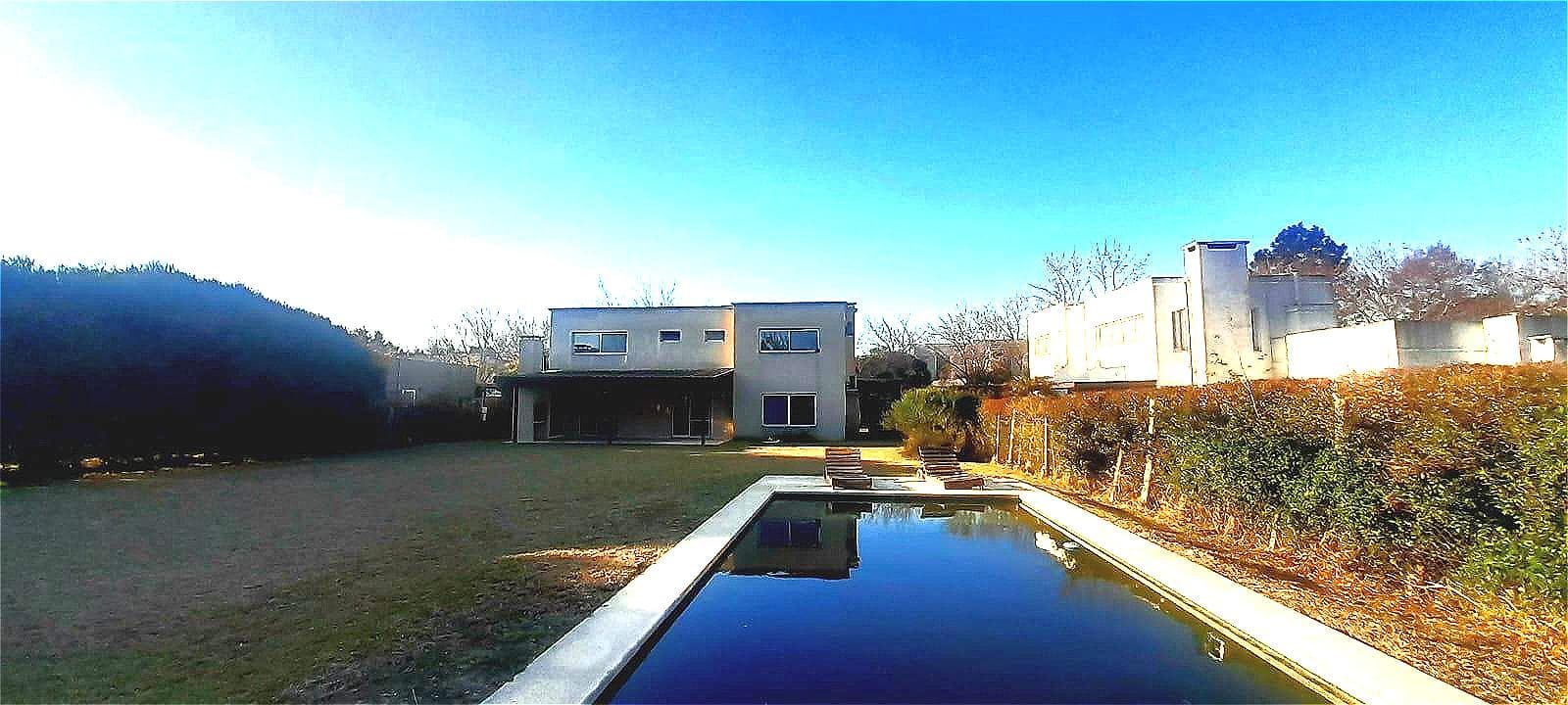 House for Sale, 7 Bedrooms - Qualifies for a Mortgage - Santa Catalina, Villanueva