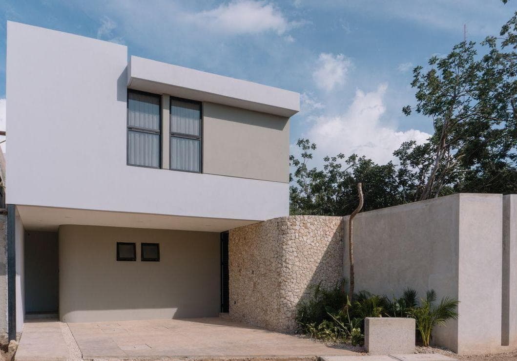 Townhouse in a gated community with controlled access in Conkal, Mérida