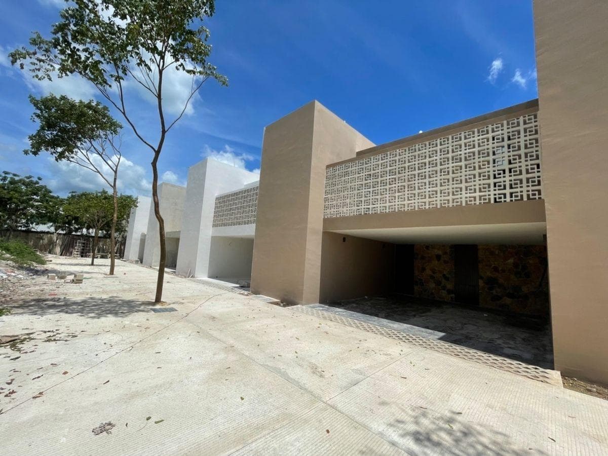 House north of Mérida, Temozón Norte