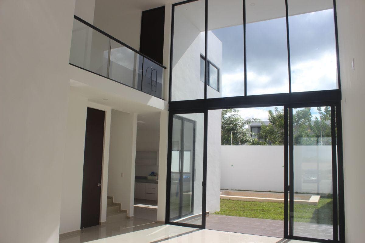 House north of Mérida, in Conkal, on a private street