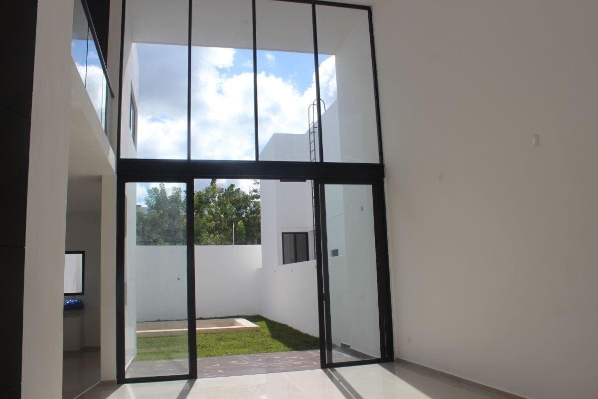 House north of Mérida, in Conkal, on a private street