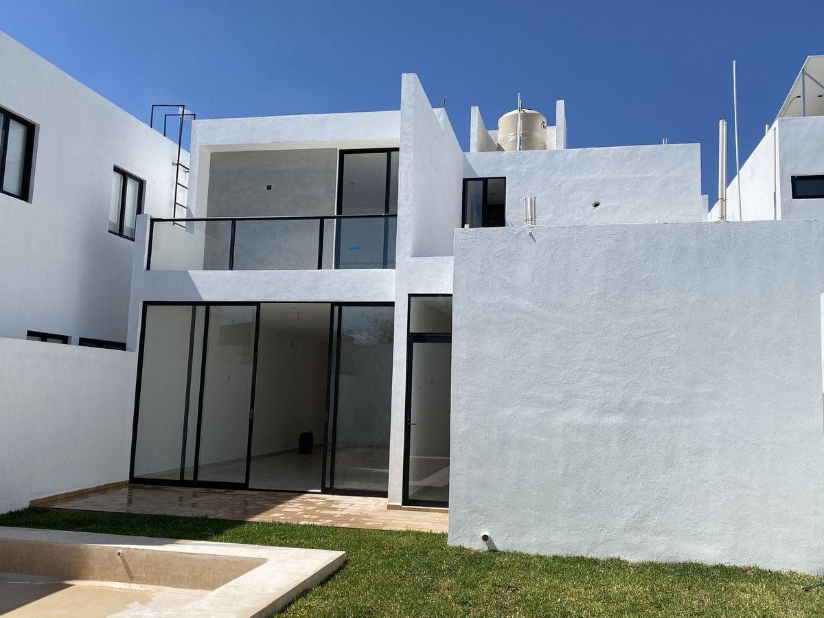 House north of Mérida, Cholul