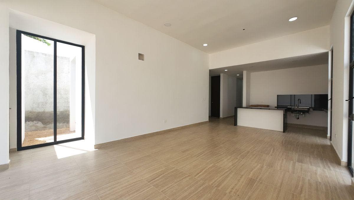 Single-story, three-bedroom house in a private neighborhood in Cholul