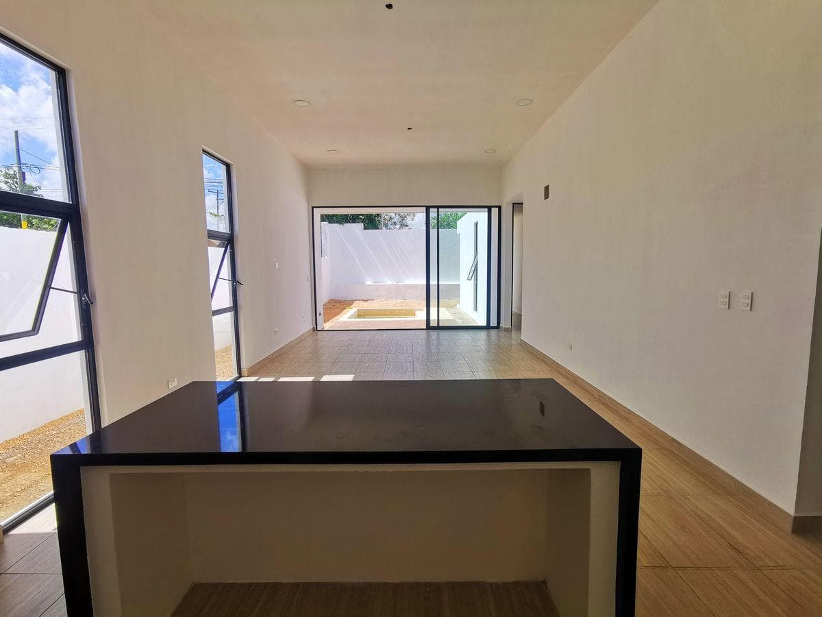 Single-story, three-bedroom house in a private neighborhood in Cholul