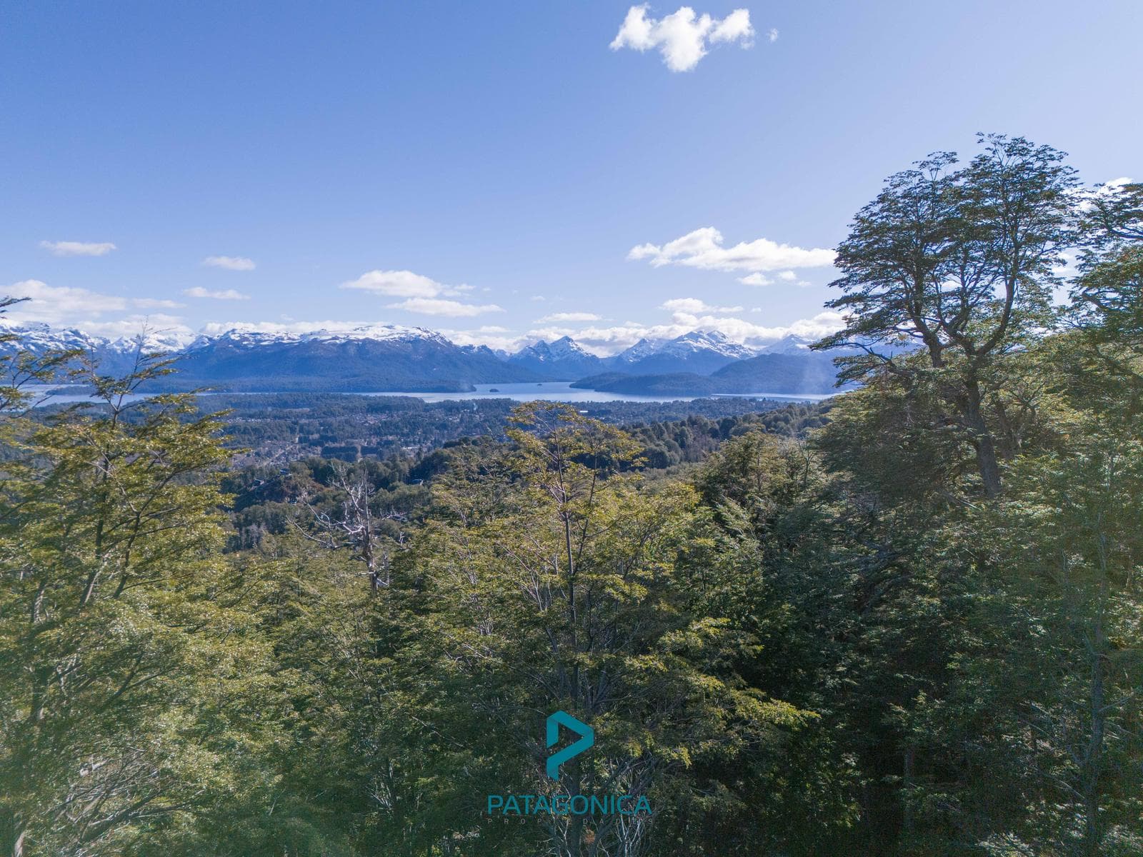 FOR SALE: Lot UF 5A, 3 UF, 4,071 m², with a lake view in the exclusive COTA MIL neighborhood