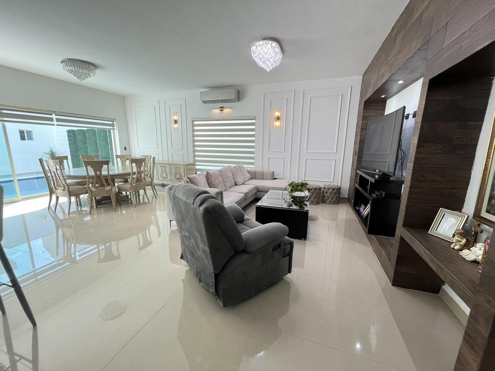 House for sale in La Estanzuela, on the national highway, on a private road near Valle Alto and Esfera City