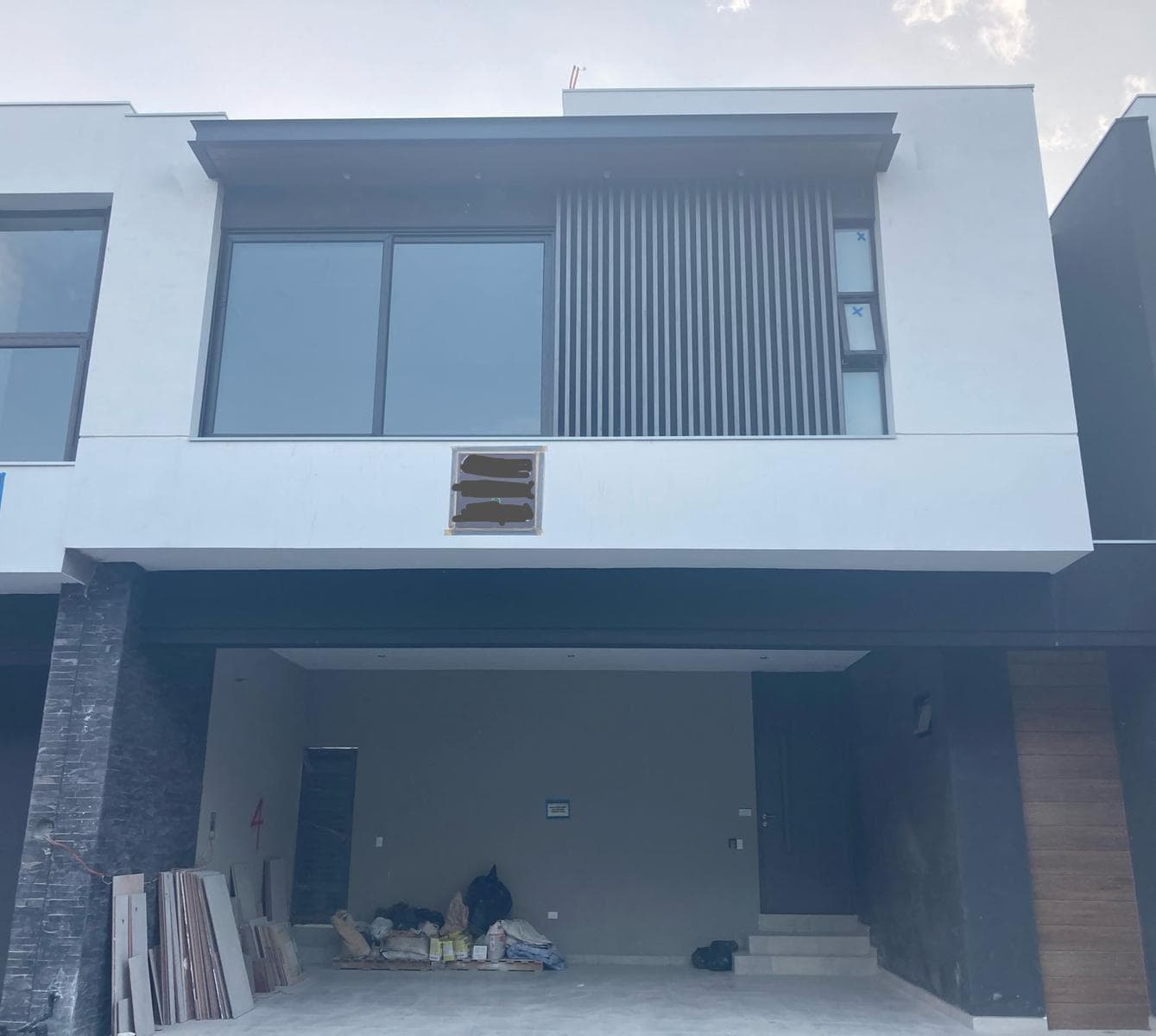 House for Sale on the National Highway in El Barro