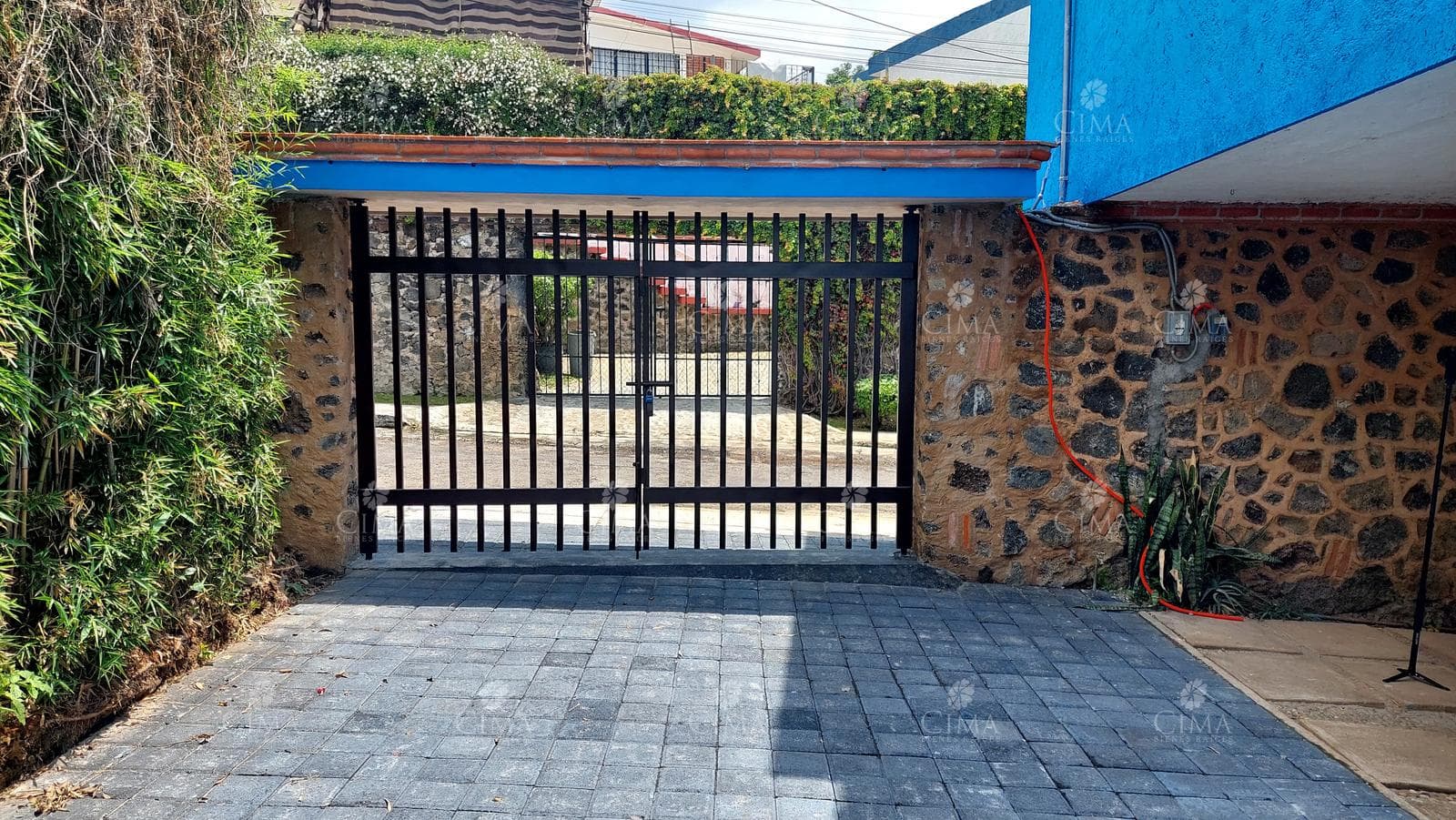 Renta Casa en Fraccionamiento Lomas de Tetela - R157
