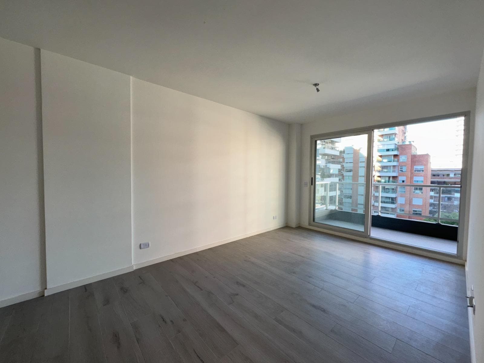 APARTMENT FOR SALE: 4-ROOM APARTMENT WITH BALCONY IN CAÑITAS