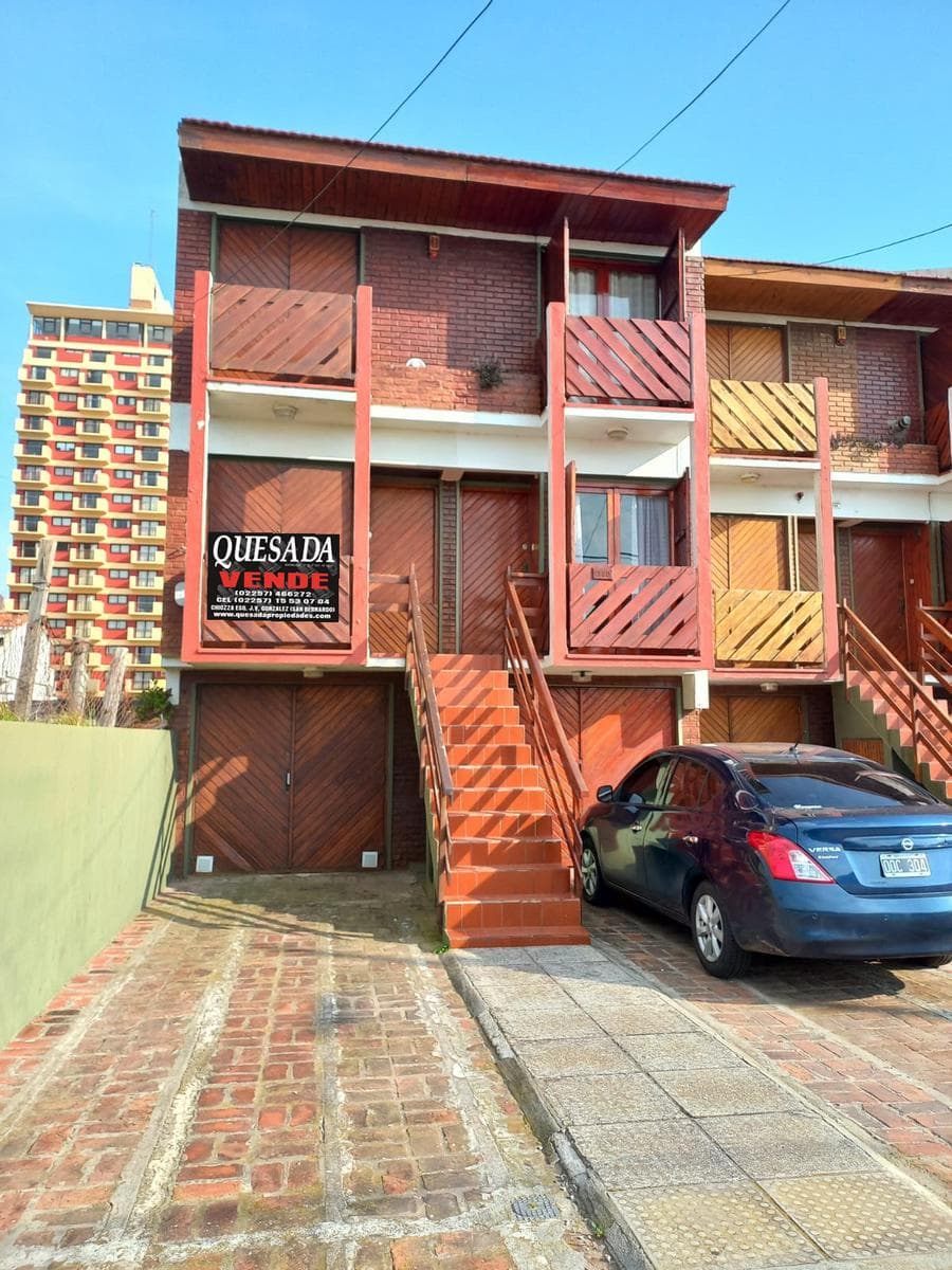 Excellent Triplex on Av. Costanera in the 1400s – GREAT OPPORTUNITY – REVALUED