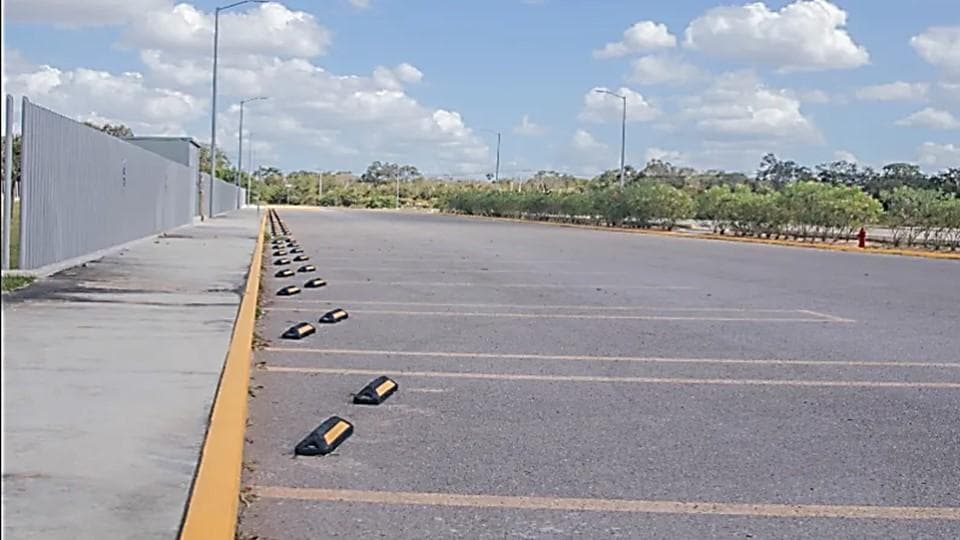 Lot in Central Business Park on the Mérida–Tetiz Highway