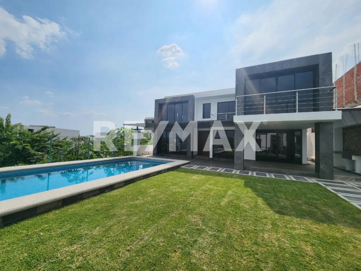 House for Sale in Morelos, Lomas de Cocoyoc Subdivision