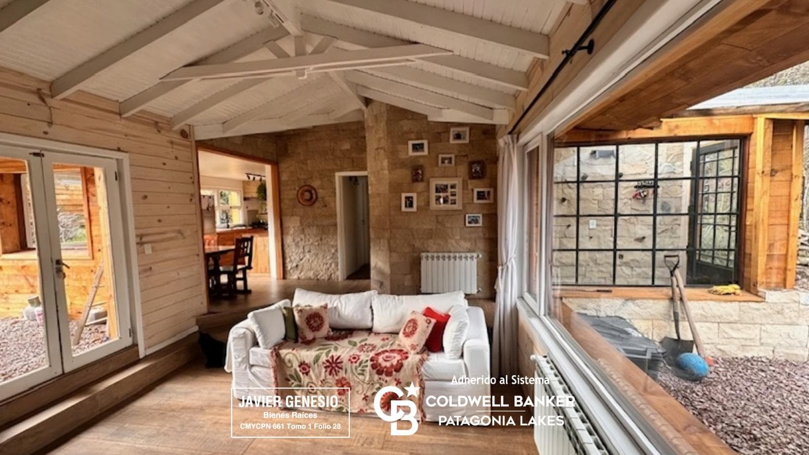 FOR SALE: 240 m² house on a 682 m² lot in the Altos del Sol neighborhood, San Martín de los Andes
