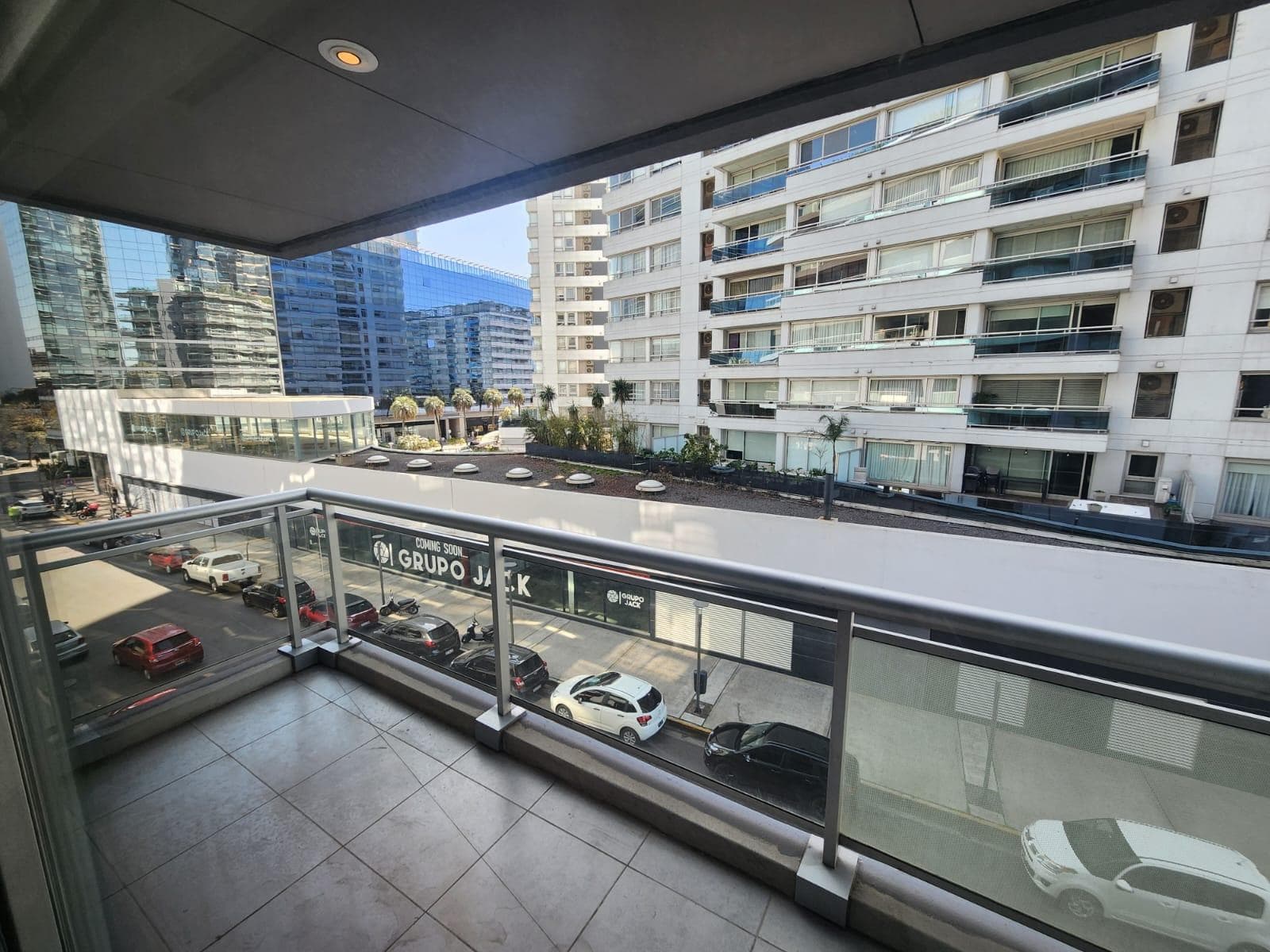 Monoambiente en venta sin muebles, Apto Profesional en Harbour Residences.