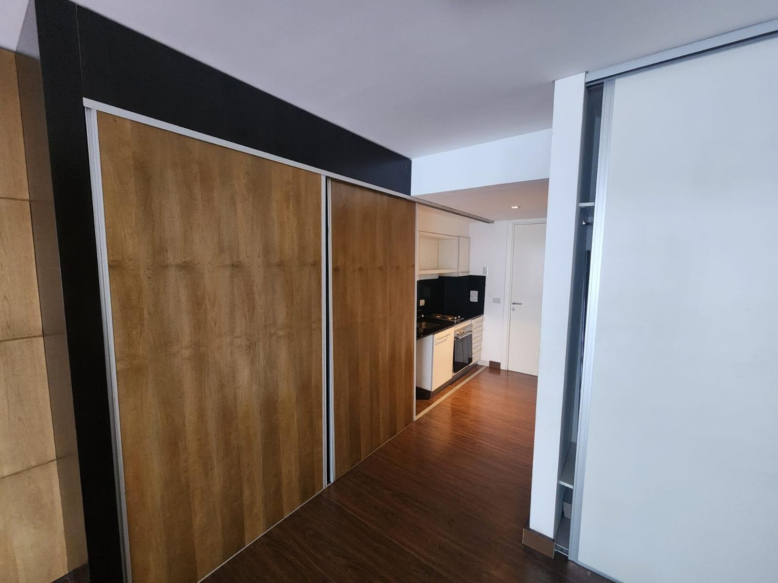 Unfurnished studio apartment for sale, suitable for professionals, at Harbour Residences.