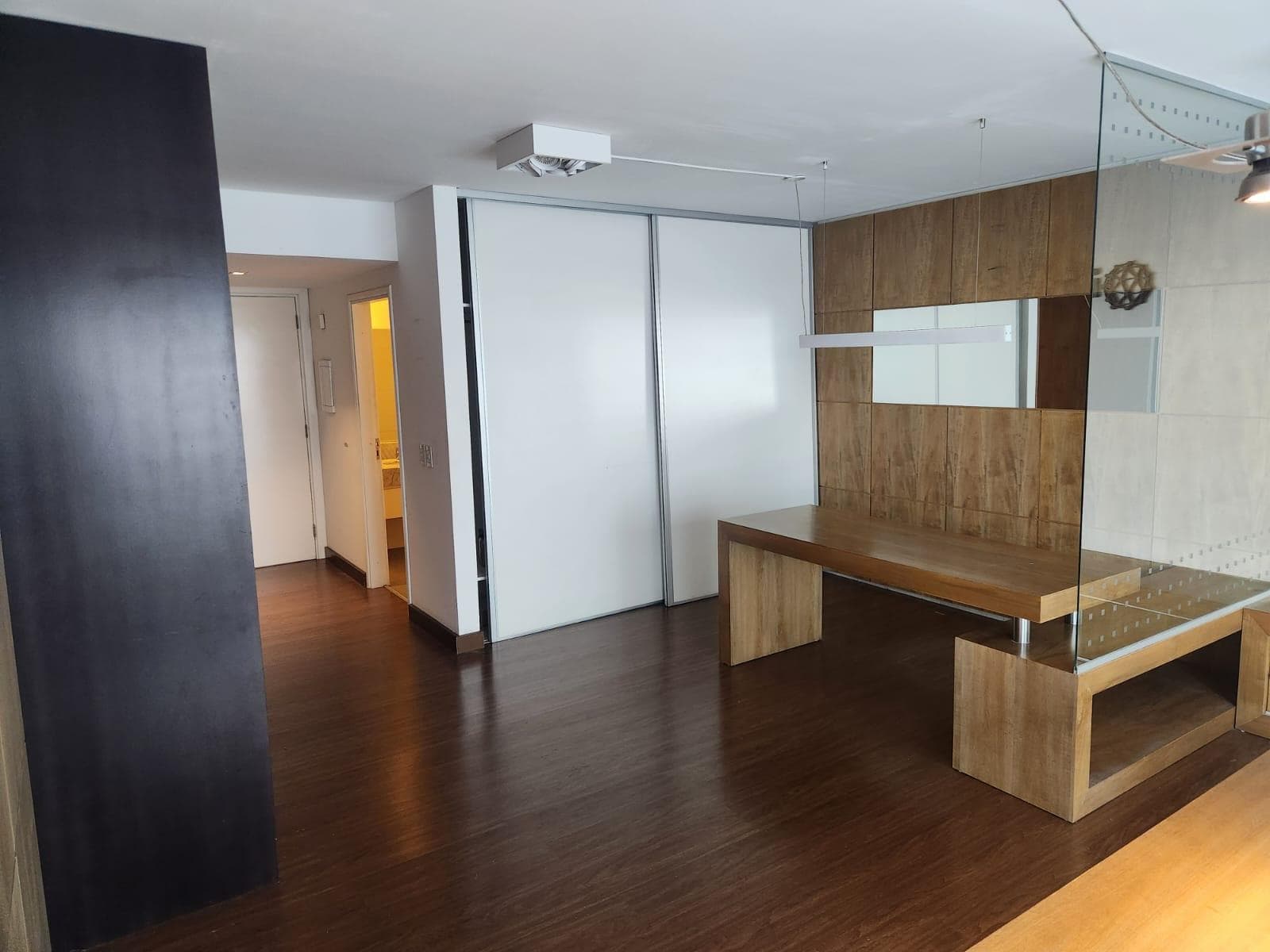 Monoambiente en venta sin muebles, Apto Profesional en Harbour Residences.