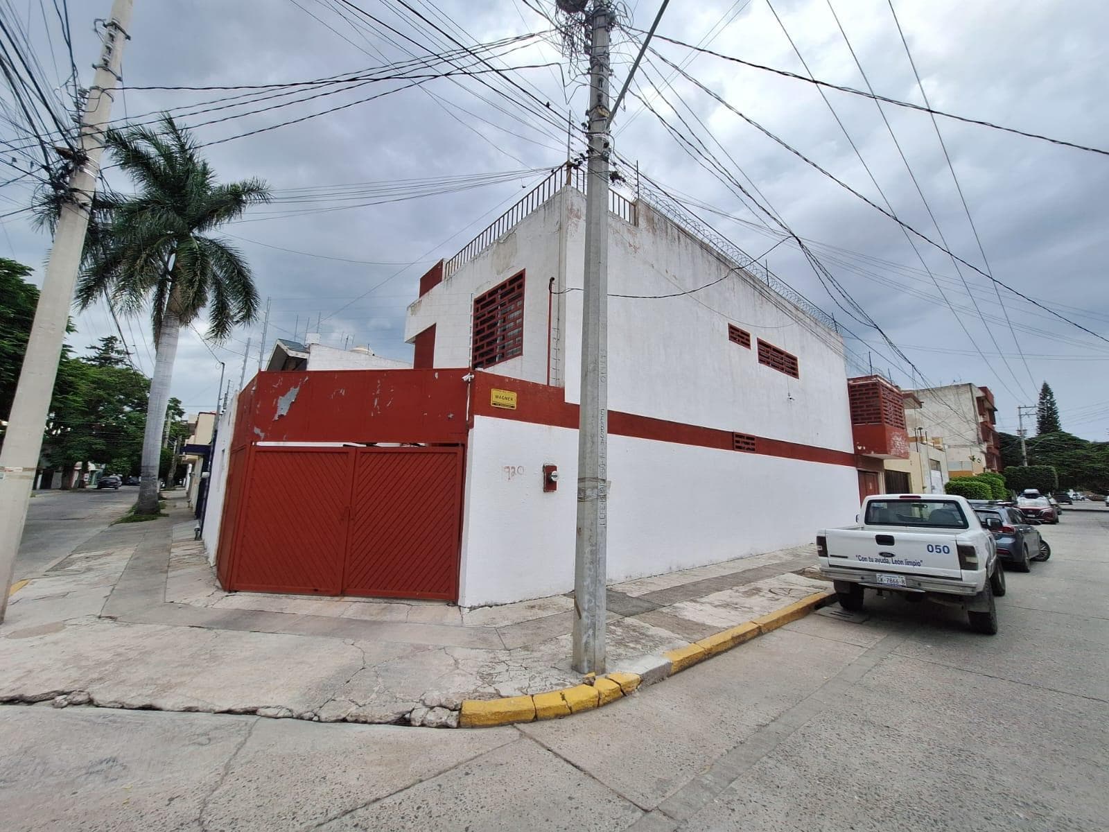 Casa en León Moderno ideal para Oficinas, Clínica o casa habitación