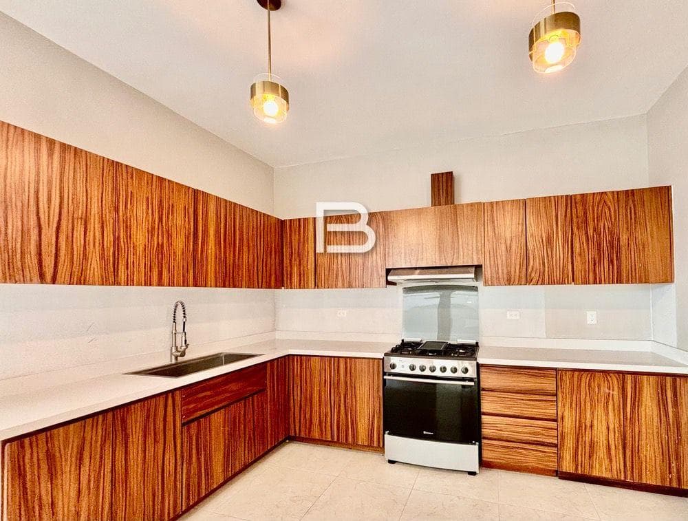 House for Sale in the Arbolada Residential Complex in Cancun