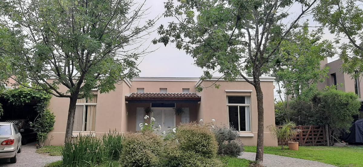 Short-Term Rental in January and February: House in La Alameda, Nordelta, Tigre