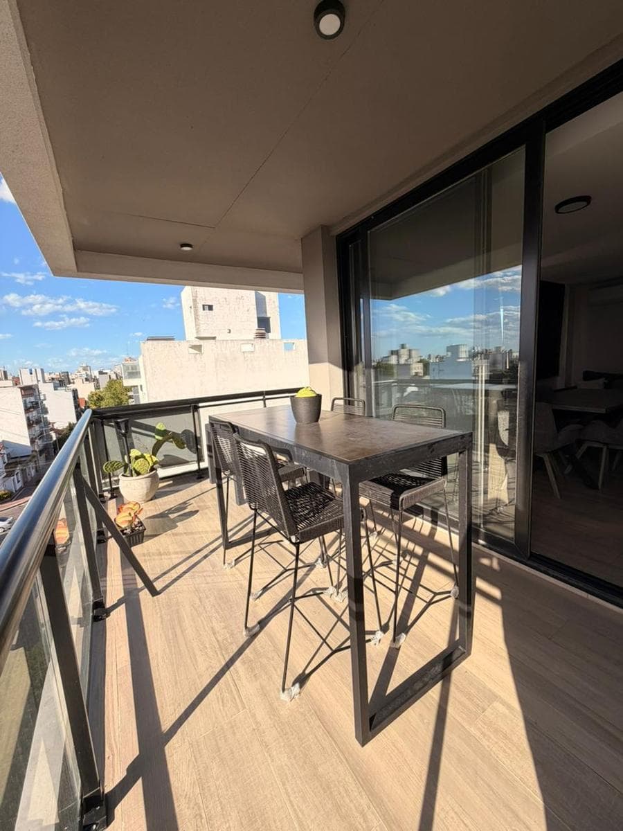 Departamento en Chauvin con terraza propia cochera y baulera