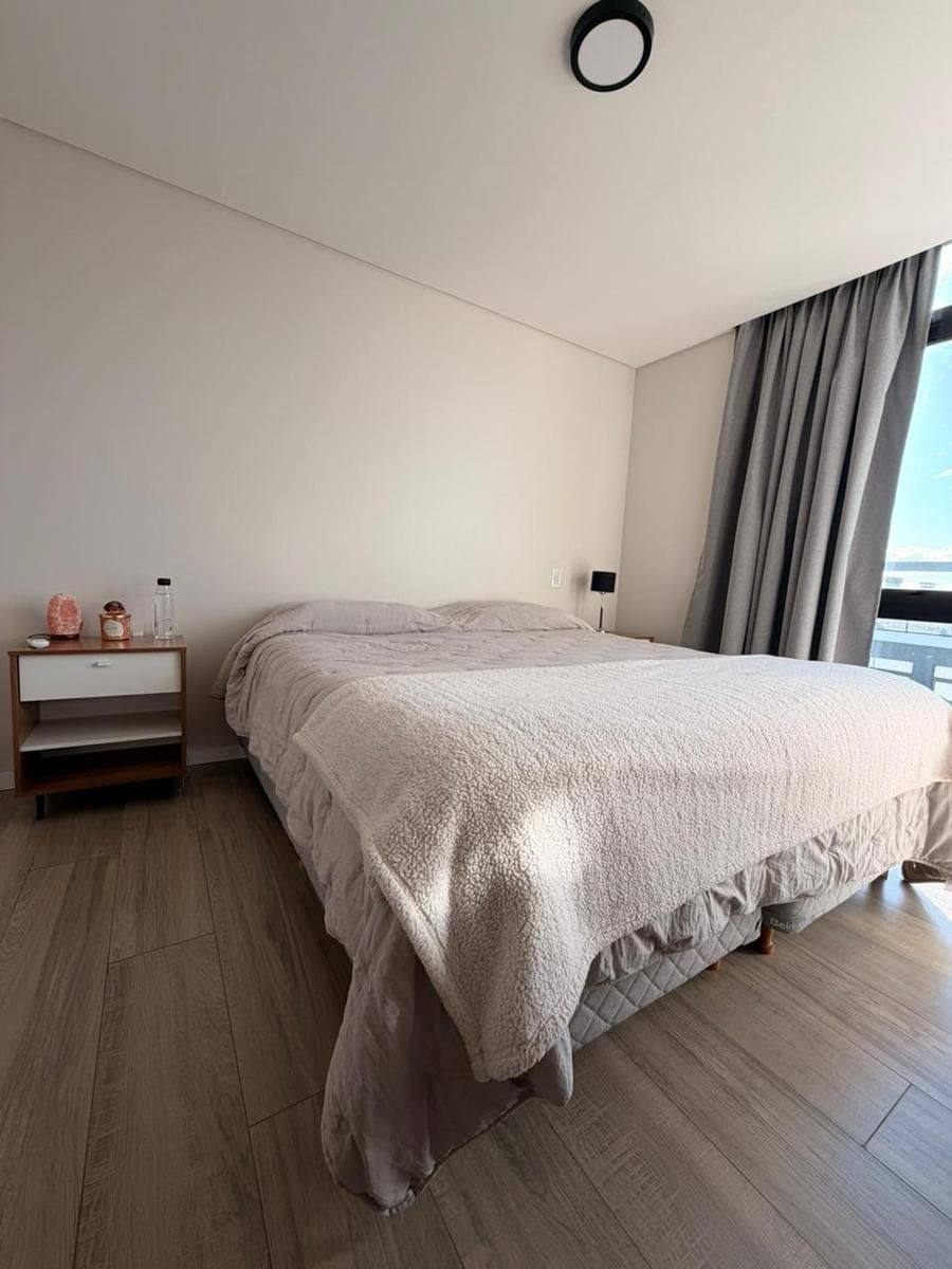 Departamento en Chauvin con terraza propia cochera y baulera