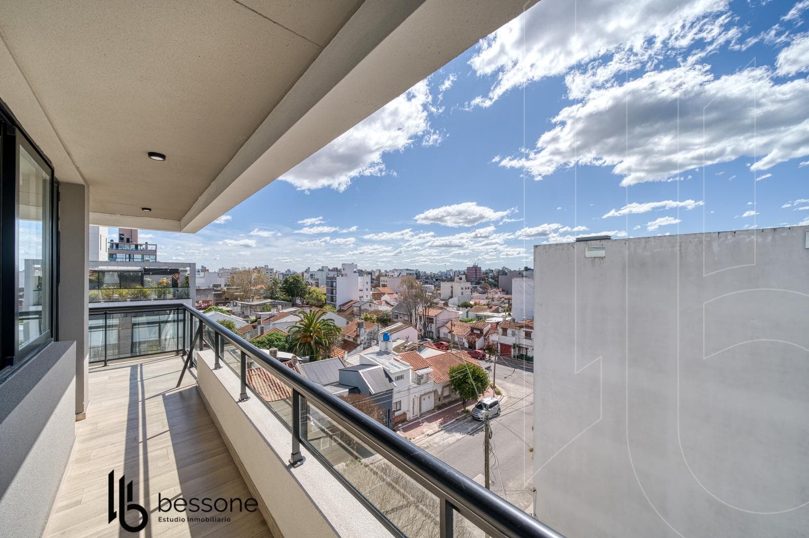 Apartment in Chauvin with a private terrace, garage, and storage room