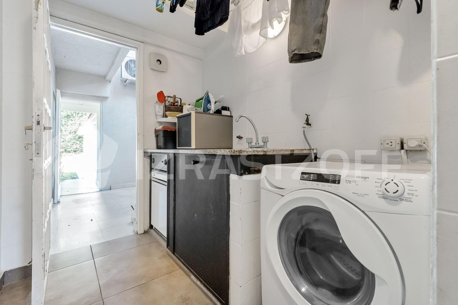 House for Sale in Los Lagartos: 3 suites plus another room with private bathrooms