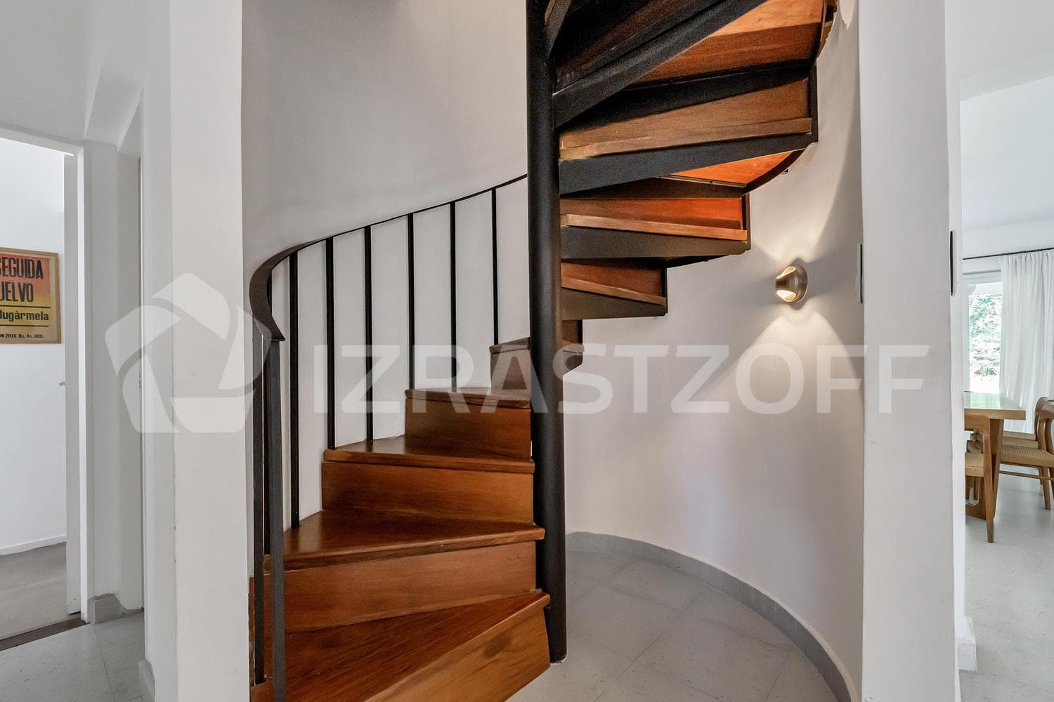 House for Sale in Los Lagartos: 3 suites plus another room with private bathrooms
