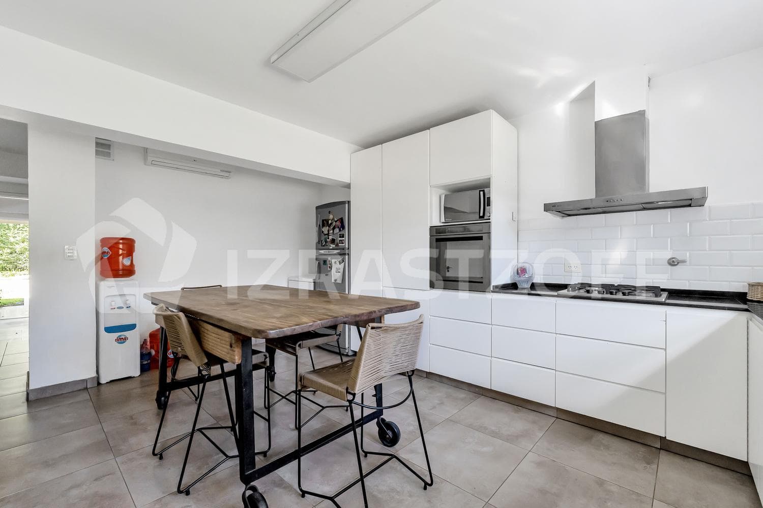 House for Sale in Los Lagartos: 3 suites plus another room with private bathrooms