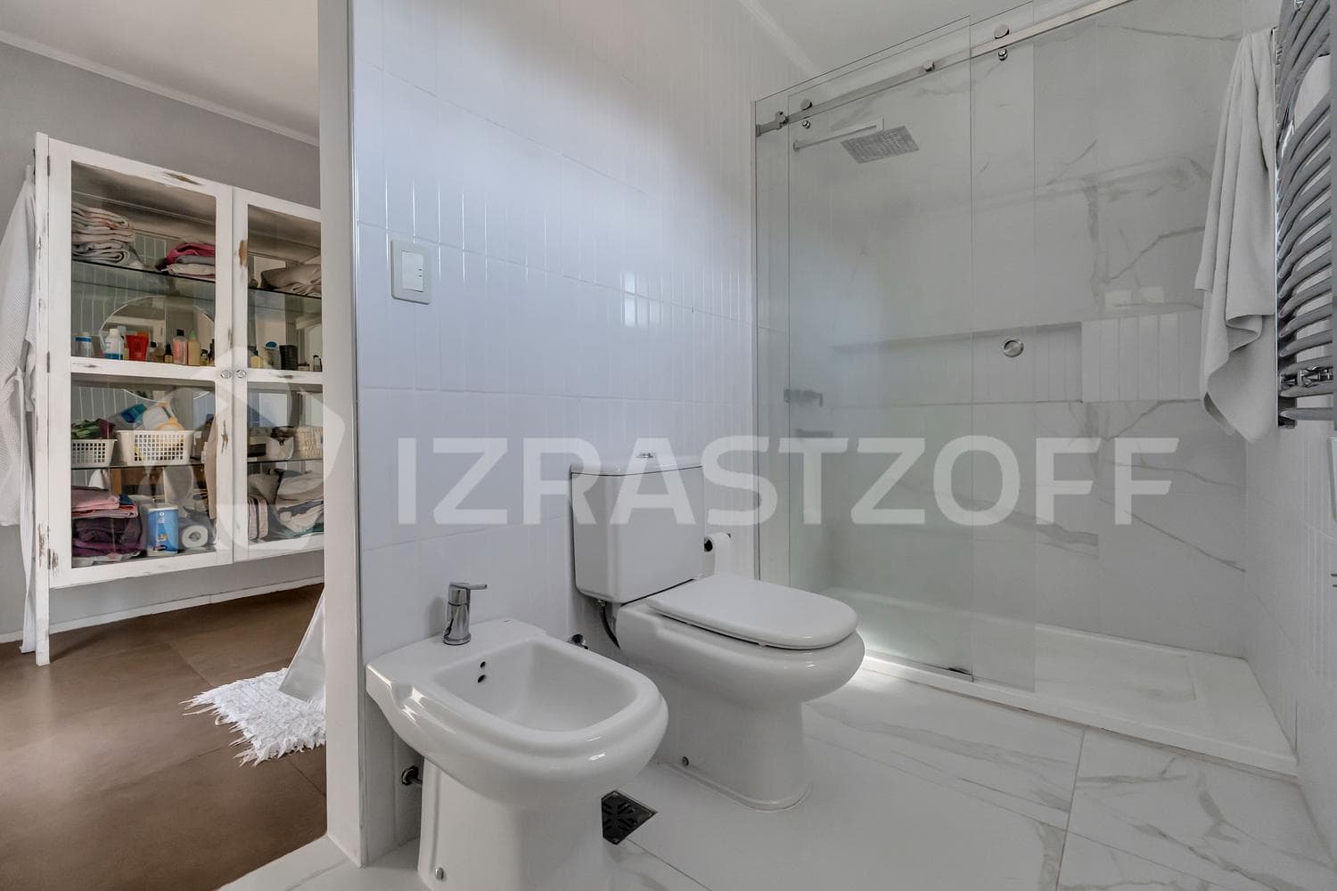 House for Sale in Los Lagartos: 3 suites plus another room with private bathrooms
