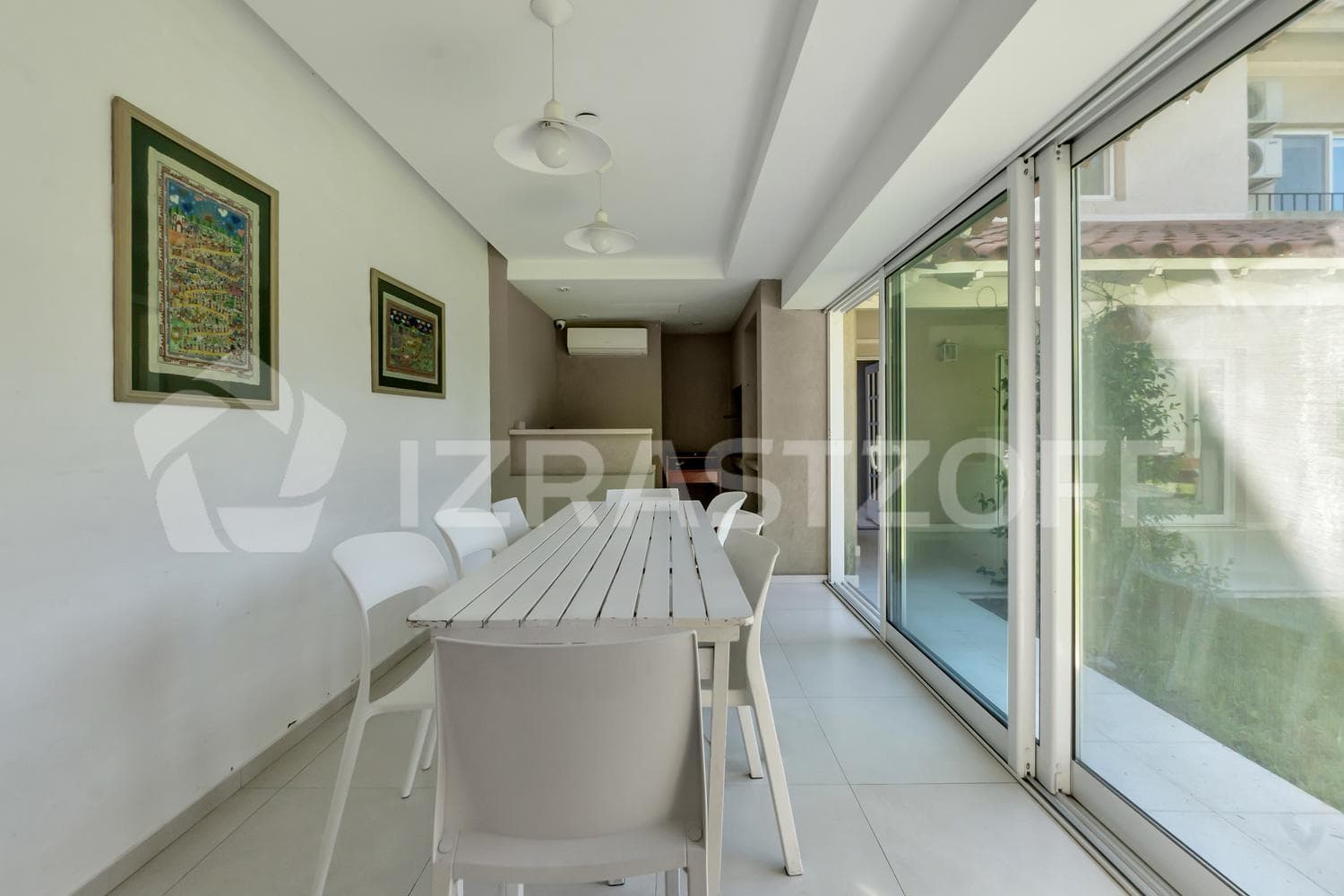 House for Sale in Los Lagartos: 3 suites plus another room with private bathrooms