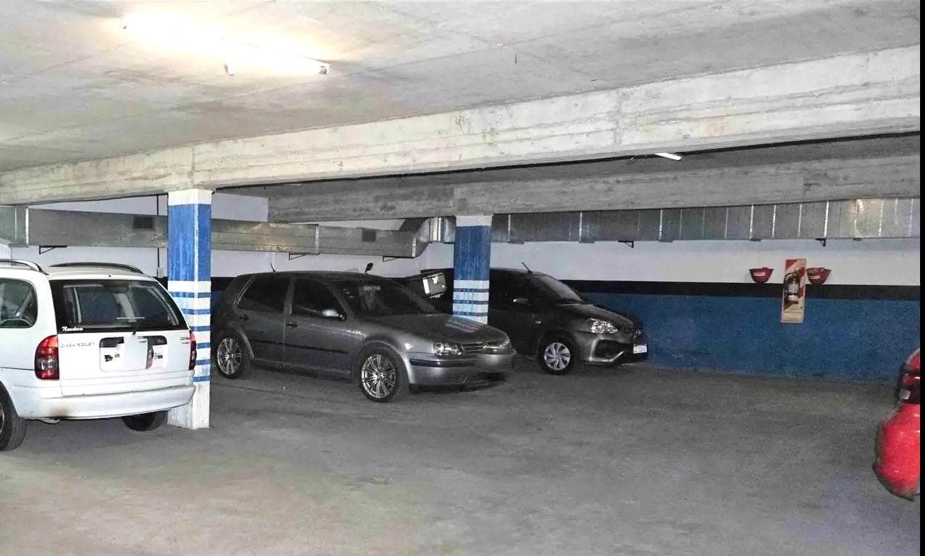 GARAGE FOR SALE VERY CLOSE TO THE CONGRESS BUILDING - AUTOMATIC GATE