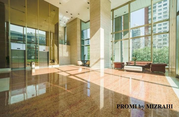 6-Room Apartment for Sale in Palermo