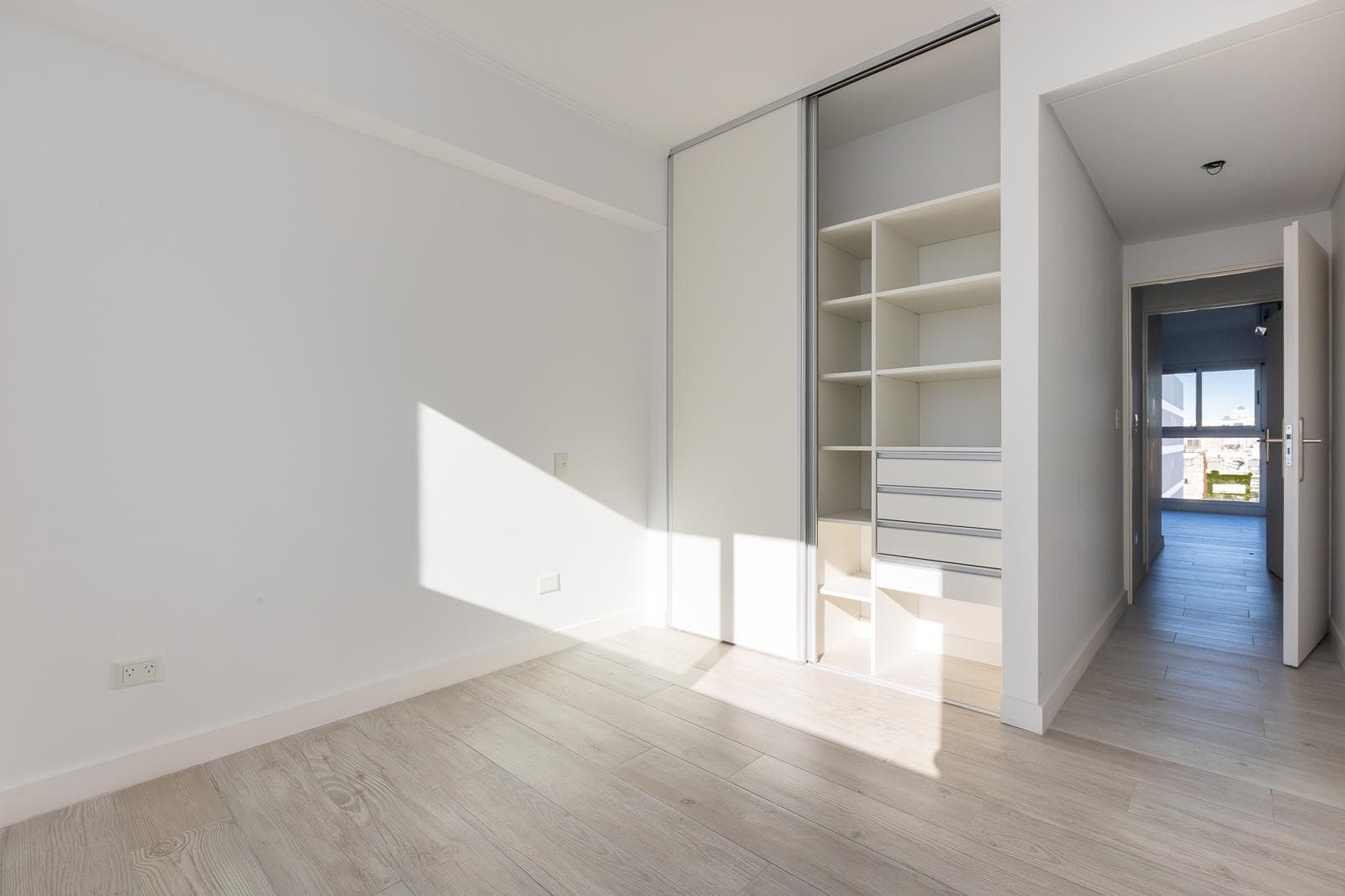 4-room apartment for sale in Villa Urquiza—terrace, barbecue, pool, brand-new, mortgage-eligible