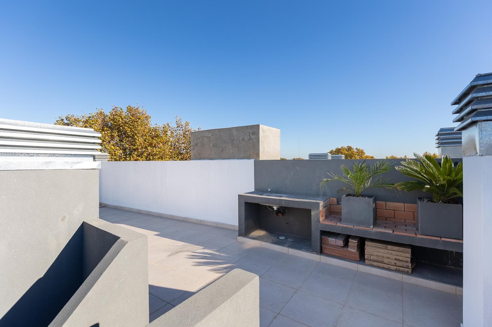 4-room apartment for sale in Villa Urquiza—terrace, barbecue, pool, brand-new, mortgage-eligible